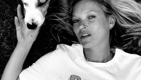 Kate Moss wears War Child's Peace & Love T-Shirt made in collaboration with designer and brand partner, Bella Freud.