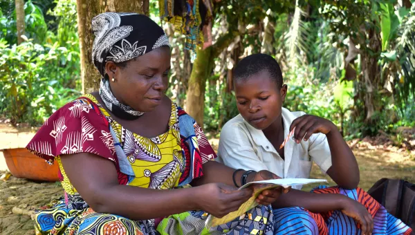 Child in DRC learning