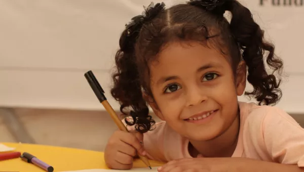 girl_at_school_in_yemen