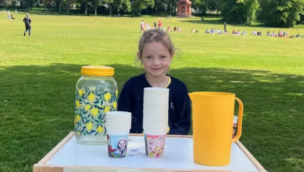 Arya and her lemonade stand fundraising for War Child