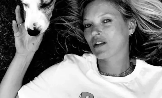 Kate Moss wears War Child's Peace & Love T-Shirt made in collaboration with designer and brand partner, Bella Freud.