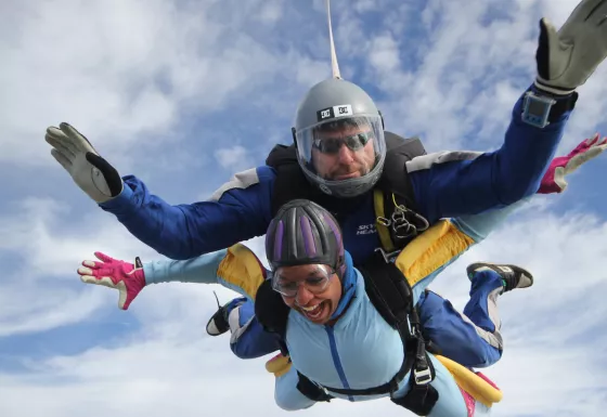 A War Child supporter completing a tandem skydive