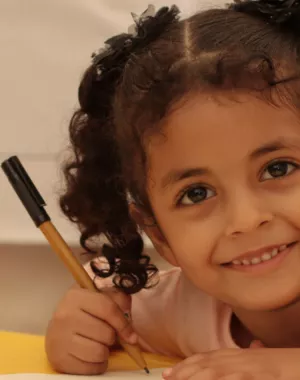 girl_at_school_in_yemen